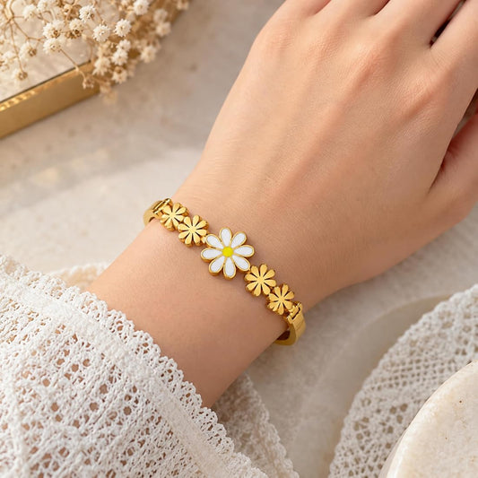 Clover Handcuff
