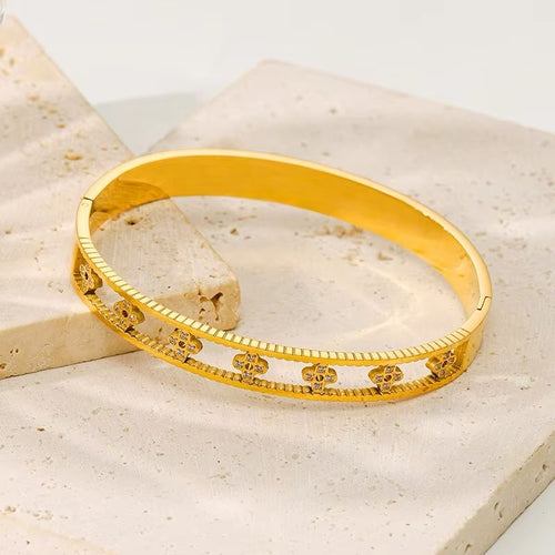 Floral Zircon Handcuff