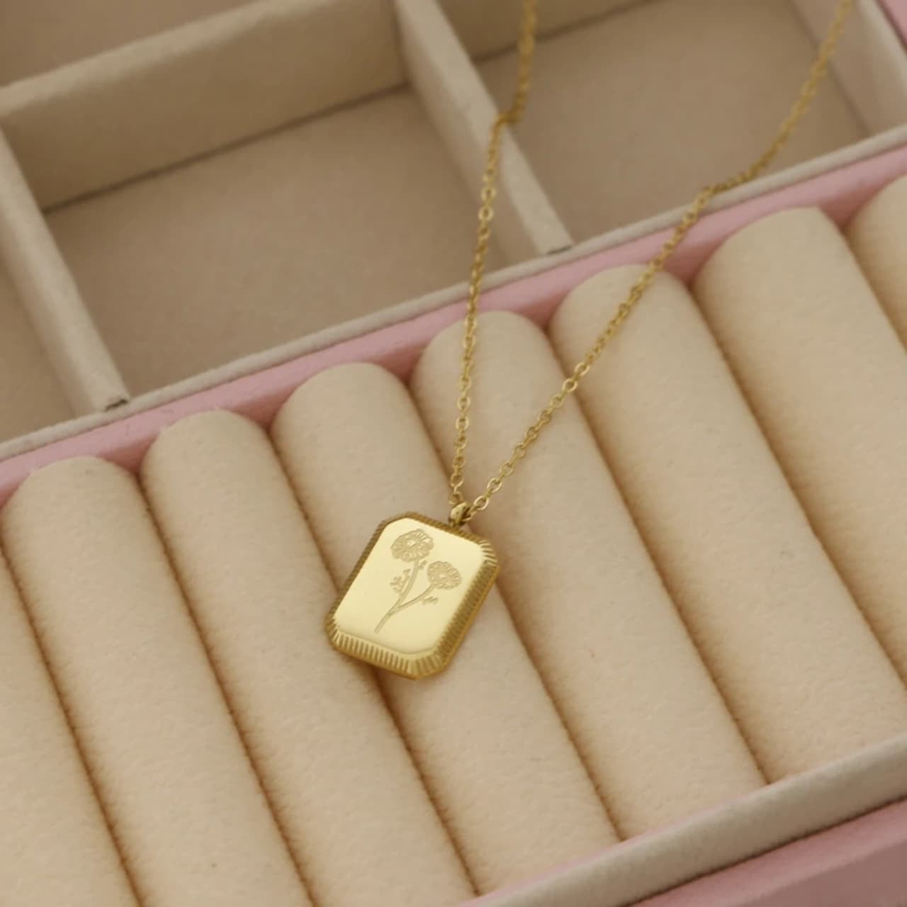 Aura Gold Necklace