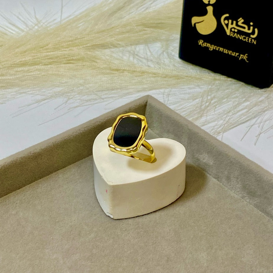 Black Zig Ring (Adjustable)