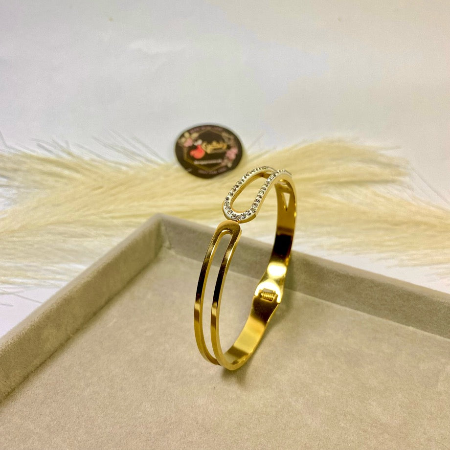 Crystal Handcuff