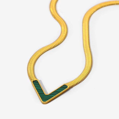 Snake V Necklace Green (Anti Tarnish)