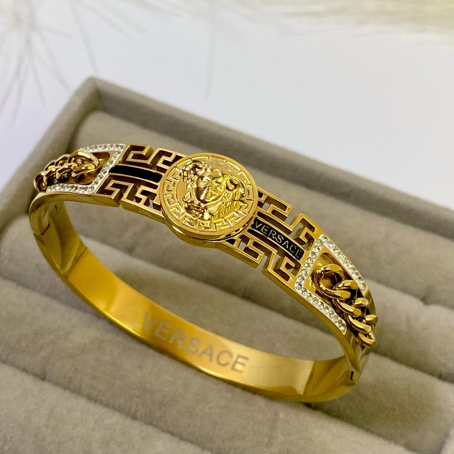 Brand inspired Handcuff (Anti Tarnish)