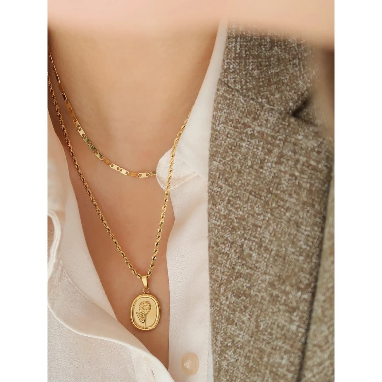Rose Rope Chain Necklace