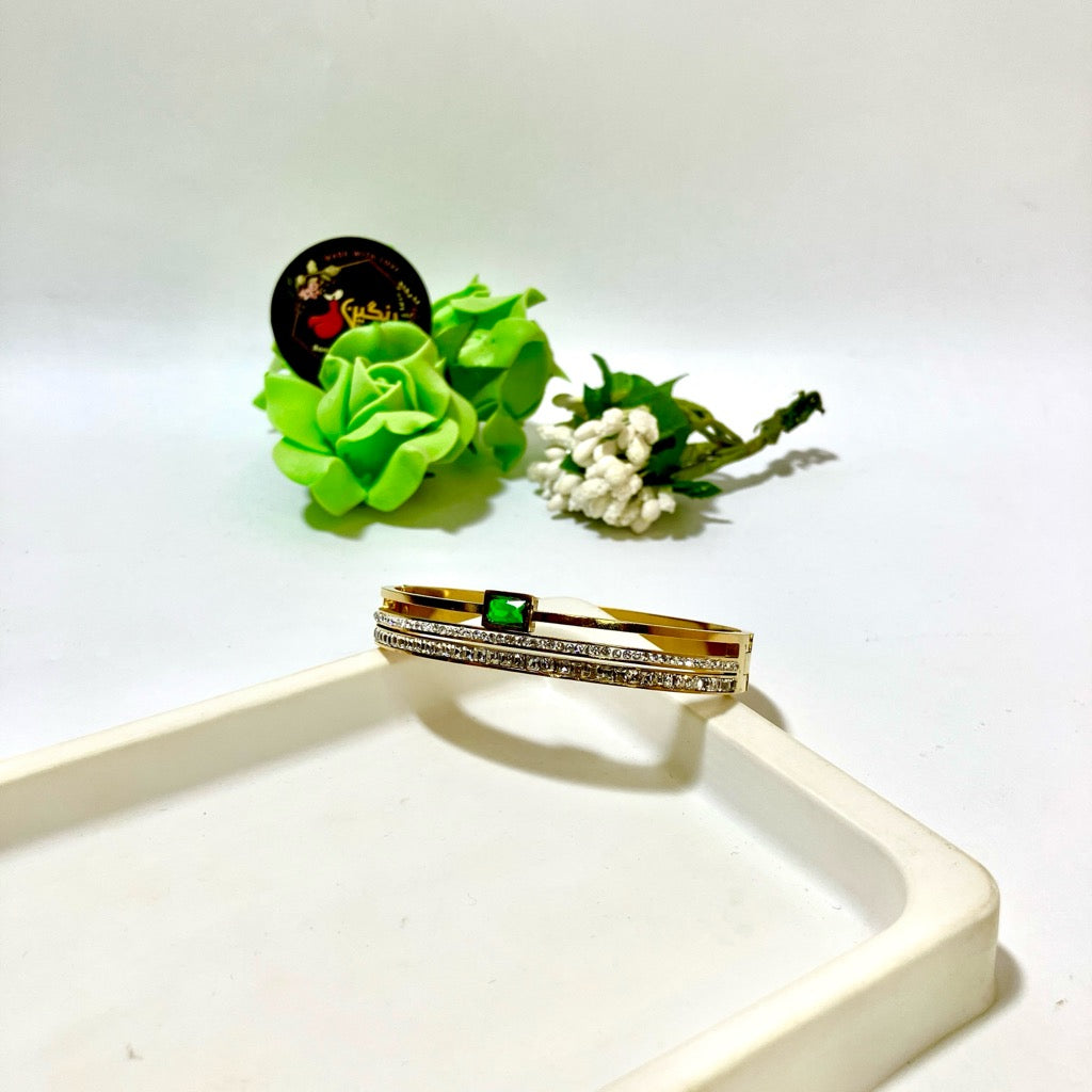 A Grade Zircon Handcuff (Anti Tarnish)