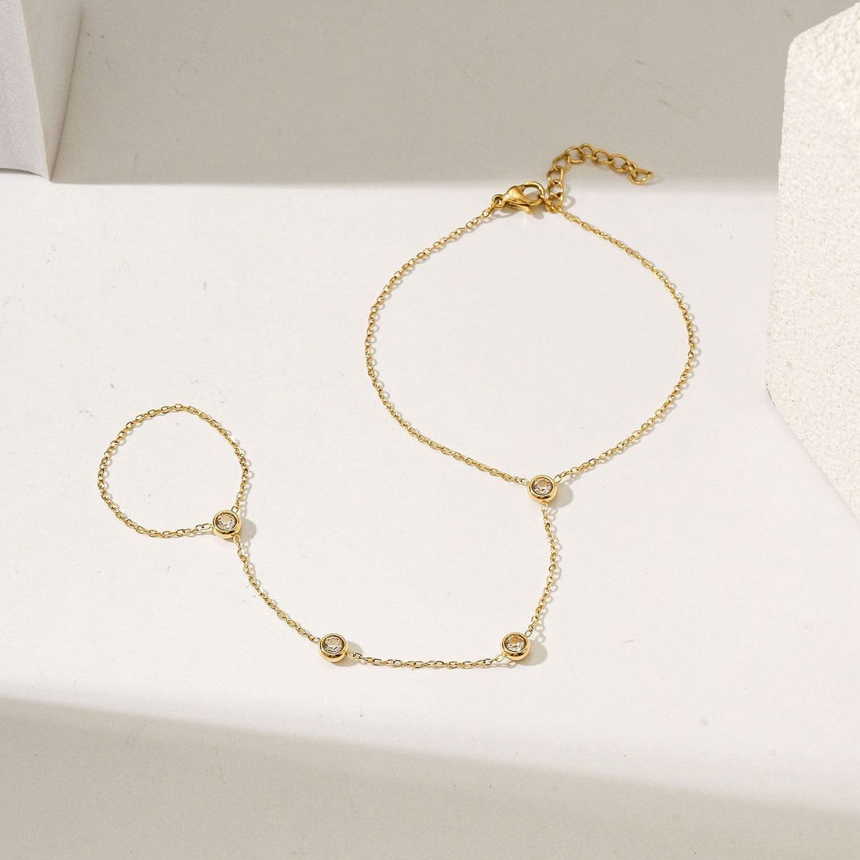 Anja Zircon Bracelet Ring