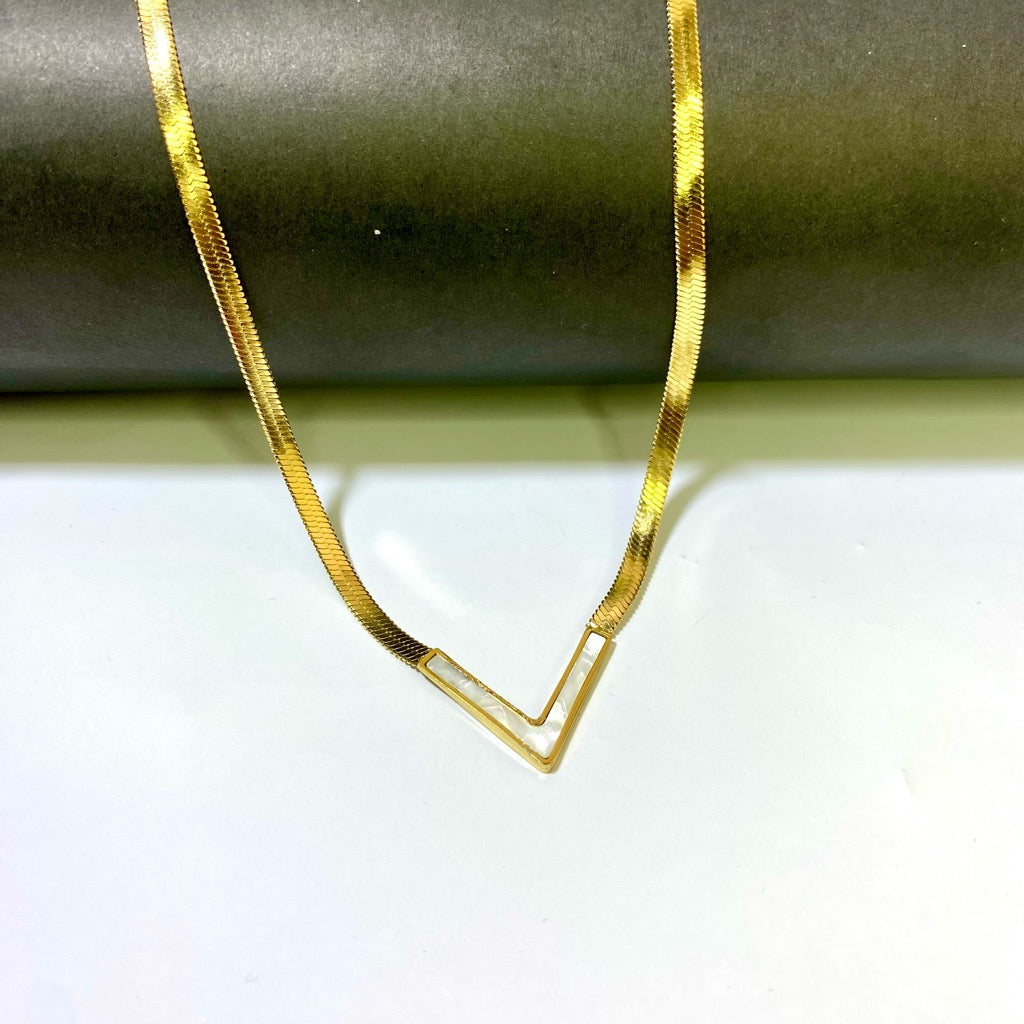 Snake V Necklace White (Anti Tarnish)
