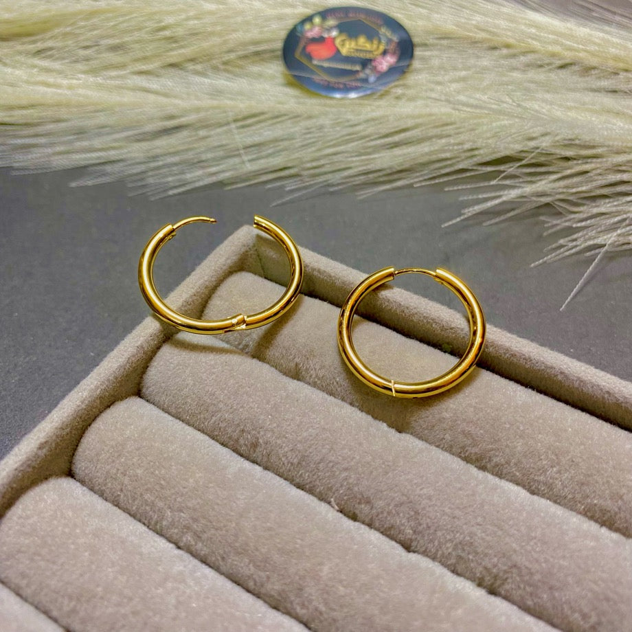 Huggie Hoops