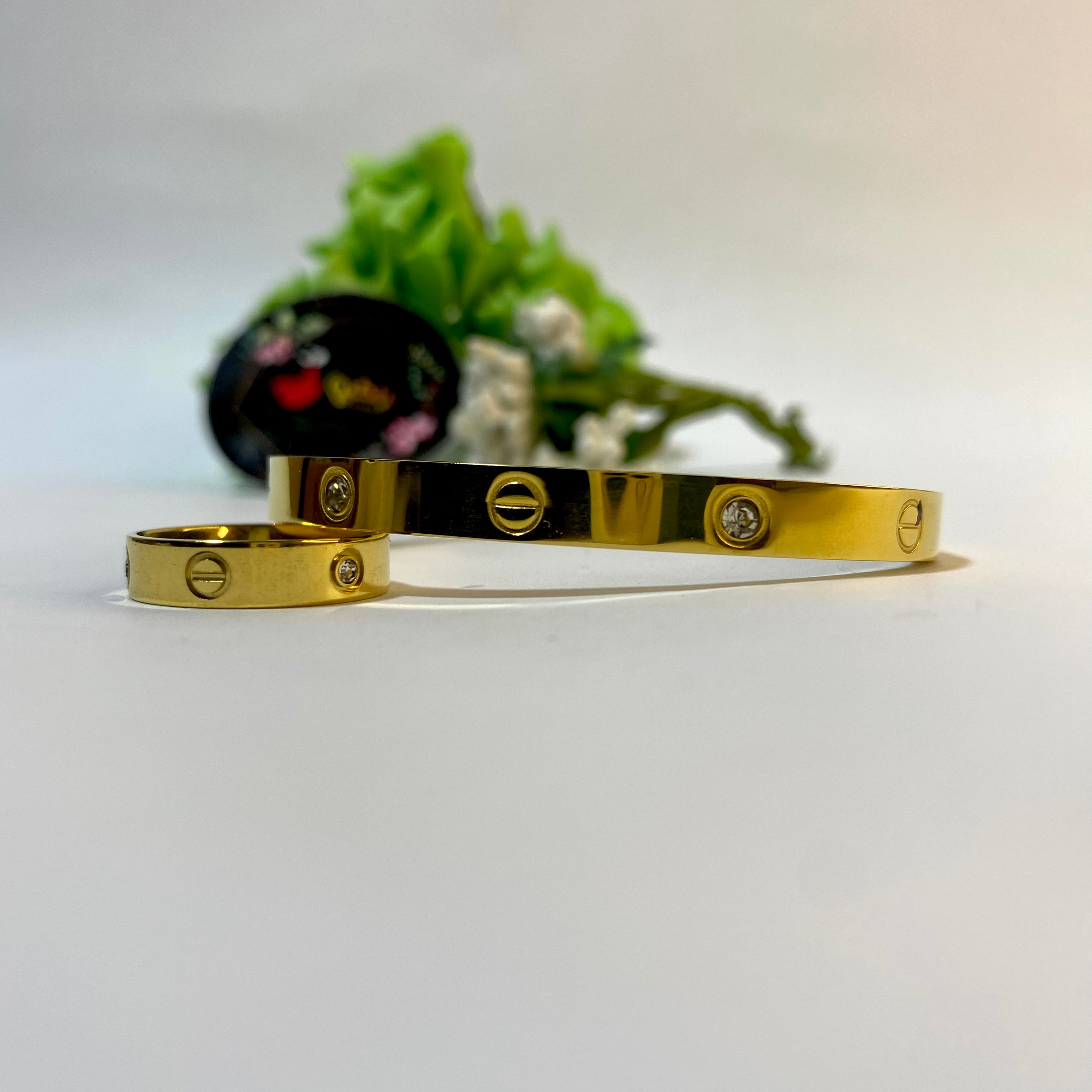 Engraved cartier bracelet hotsell