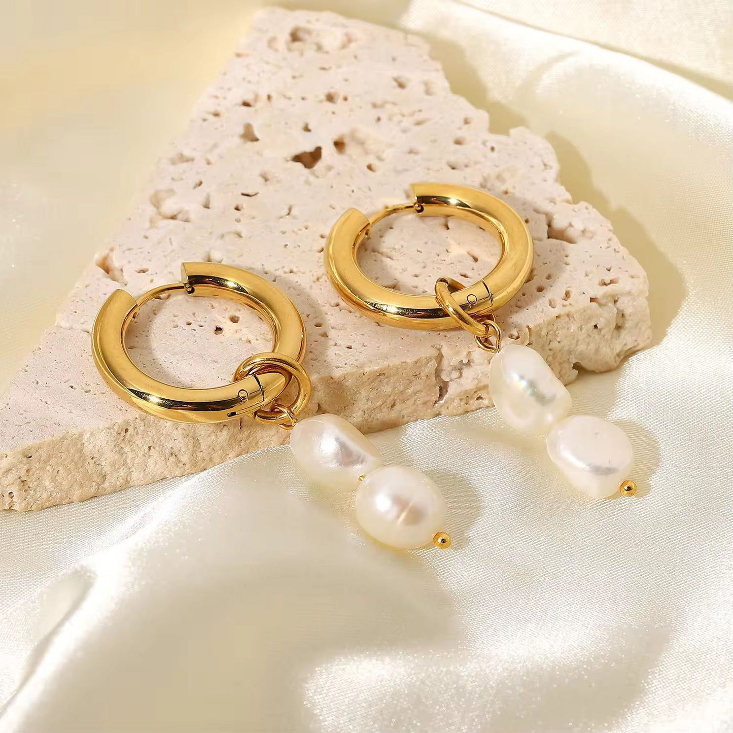 Pearl Mini Earrings