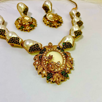 Harem Whisper Turkish Pearl Necklace Green