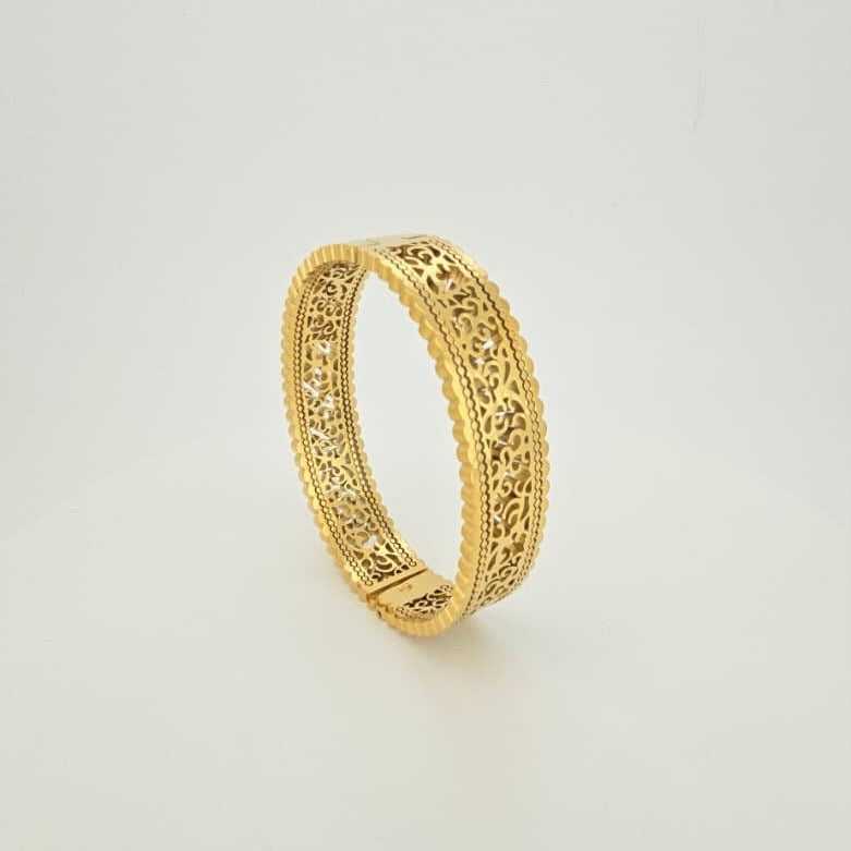 A+ Gold Filigree Handcuff