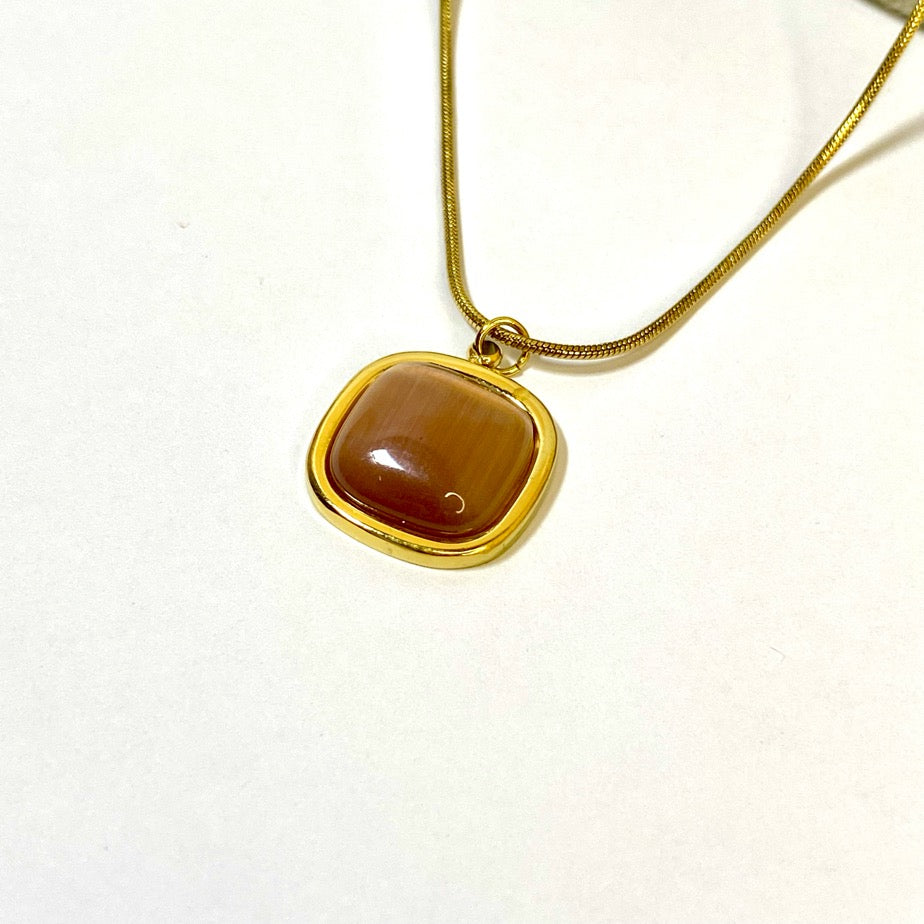 Eira Brown Stone Necklace