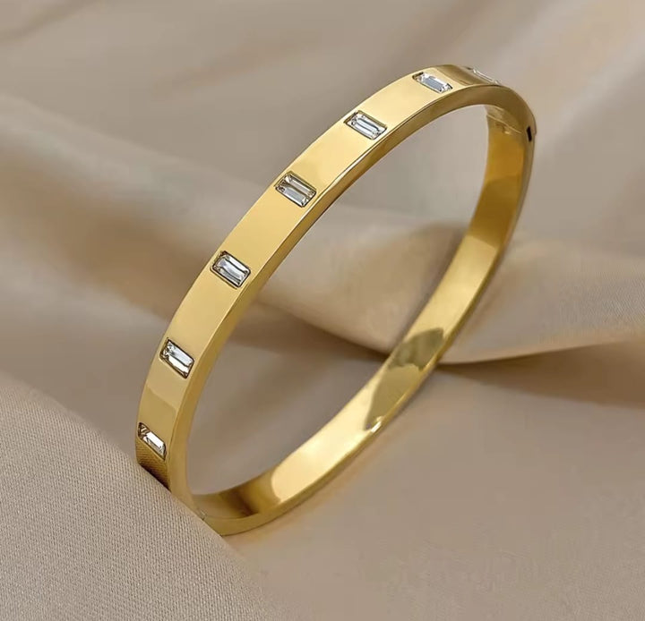 Cartiar New Handcuff