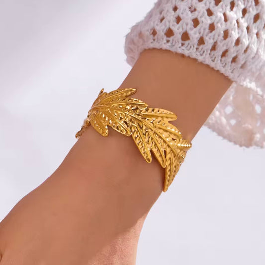 Leaf 🍂 Handcuff (Anti Tarnish)