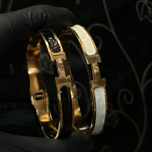 Harmess Copper Gold Handcuff