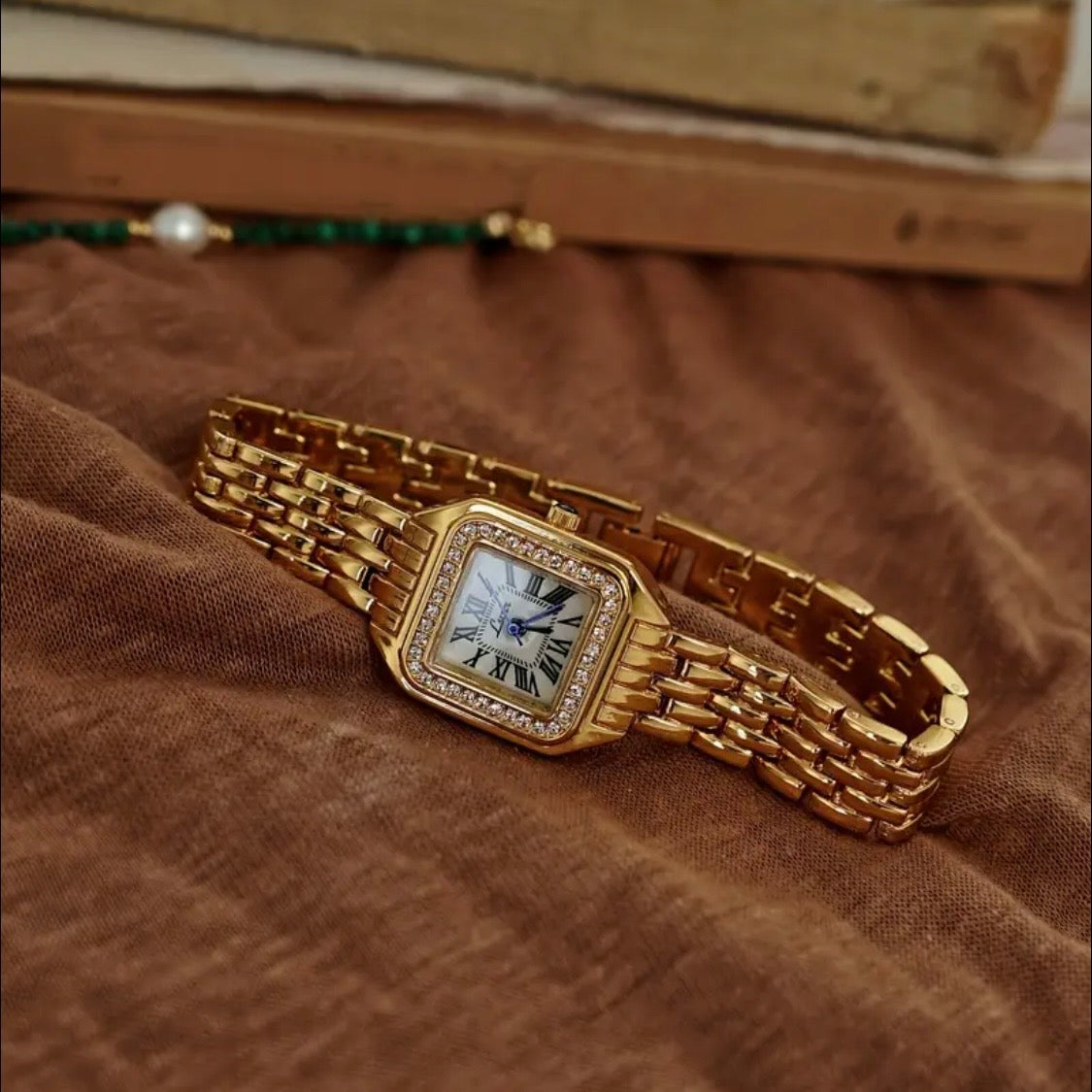 Cartiar Zircon Watch
