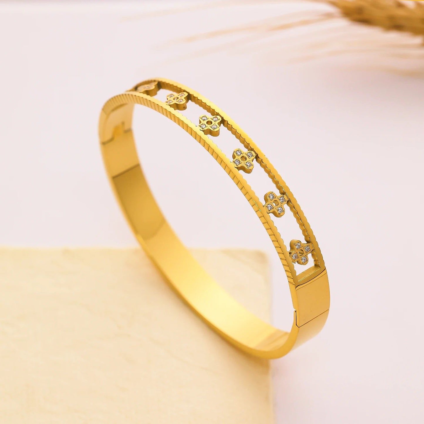 Floral Zircon Handcuff