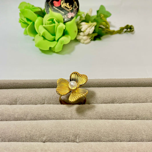 Floral Pearl Ring