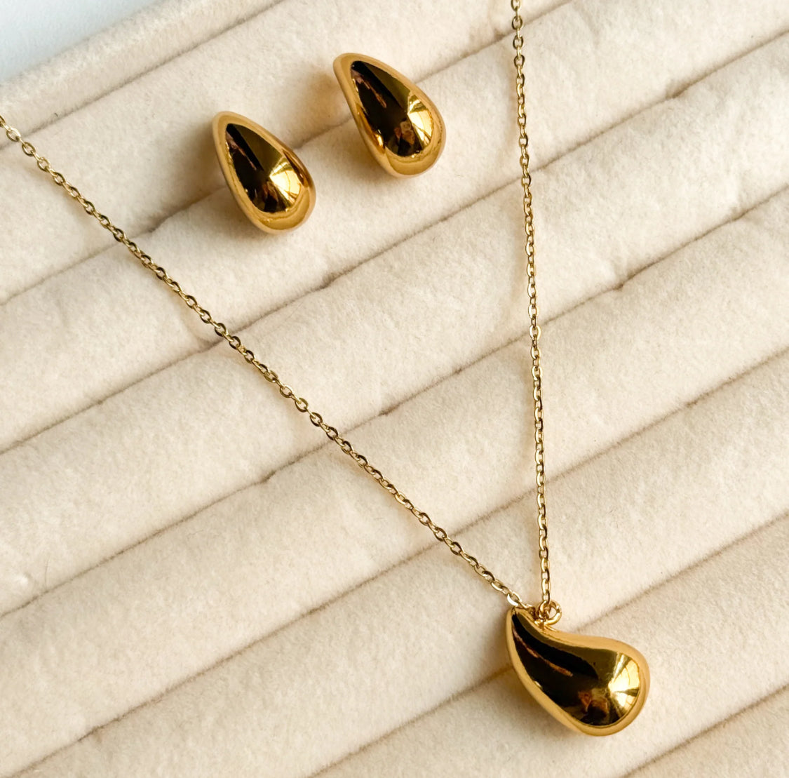 Tear Drop Set