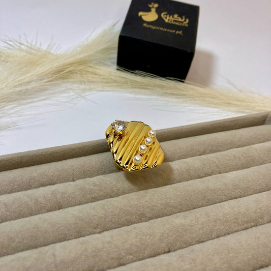 Diamond Pearl Chunky Ring