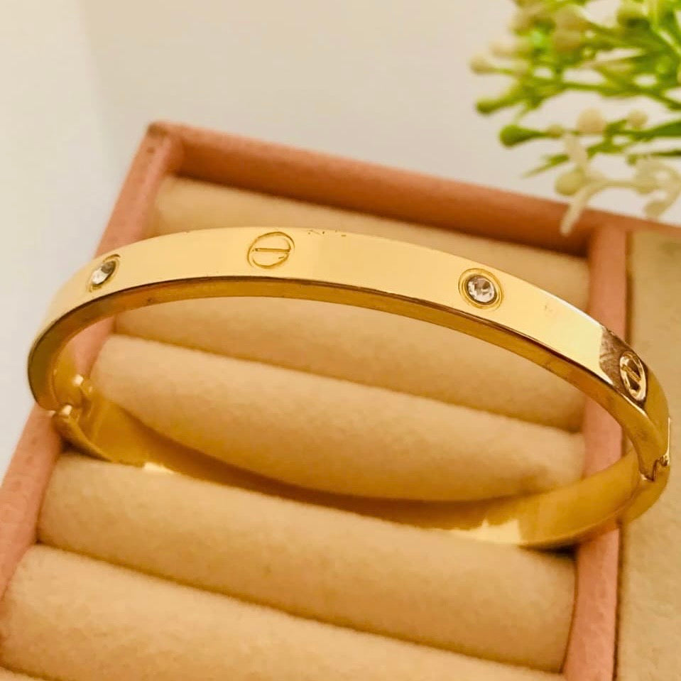 Cartier Handcuff with Original Stamps (Anti Tarnish)