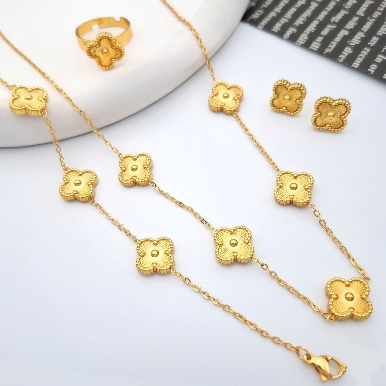 Clover Set (Golden)