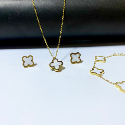 Clover Set White with Bracelet (Anti Tarnish)