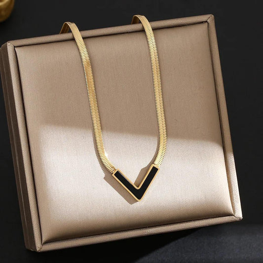 Snake V Necklace Black (Anti Tarnish)