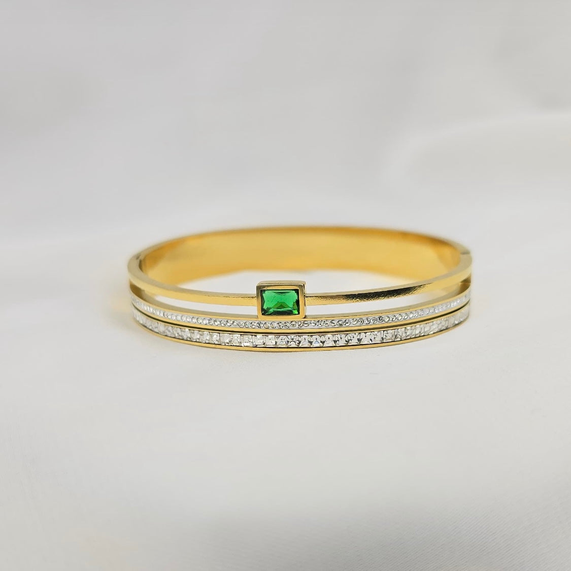 A Grade Zircon Handcuff (Anti Tarnish)
