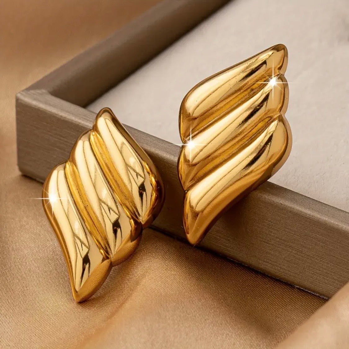 Dawn Majestic Earrings