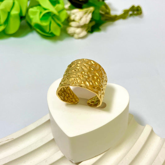 Vintage Bulky Ring