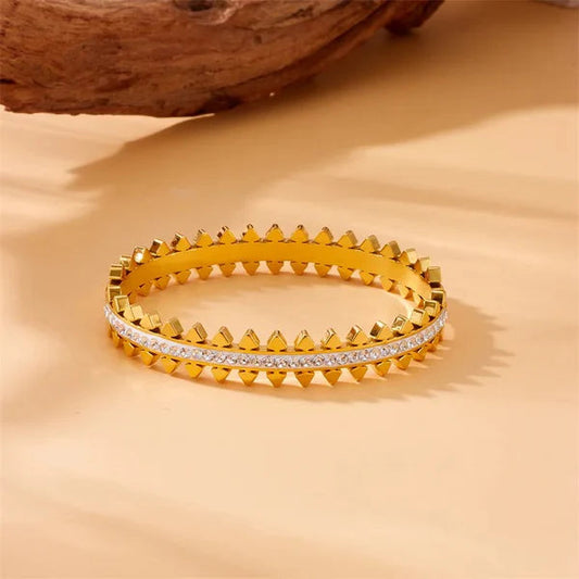 Cutwork Zircon Handcuff (Anti Tarnish)