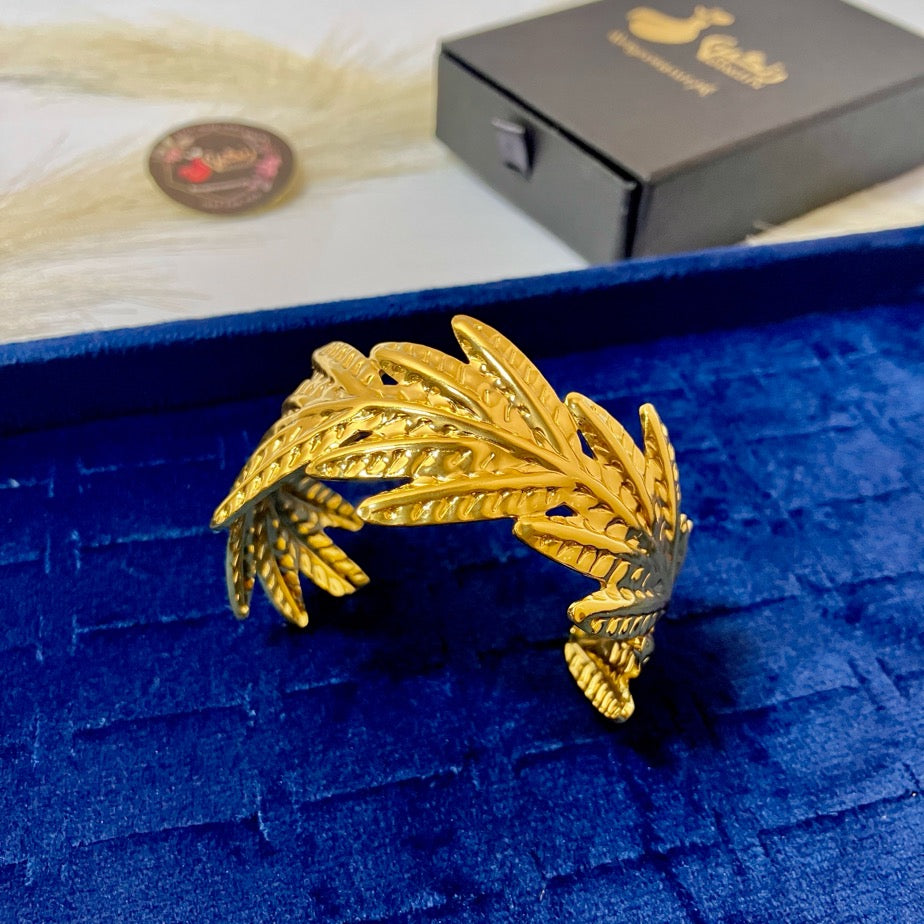 Leaf 🍂 Handcuff (Anti Tarnish)