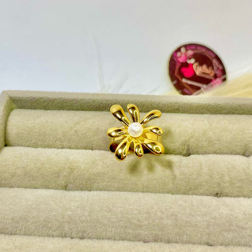 Floral Pearl Ring