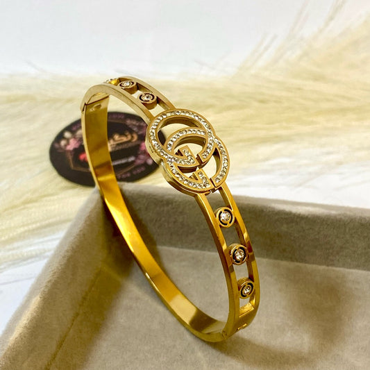 Guci Zircon Handcuff