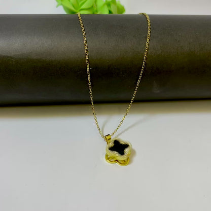 Clover Spin Zircon Pendant