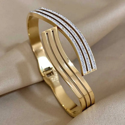 Cutwork Zircon Handcuff (Anti Tarnish)