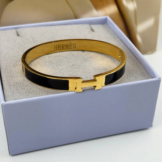 Black Harmes Handcuff