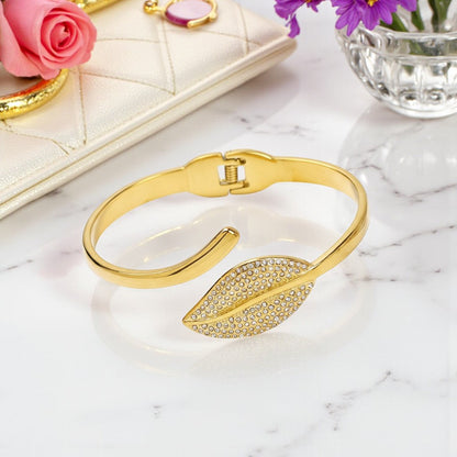 Leaf Diamentees Handcuff