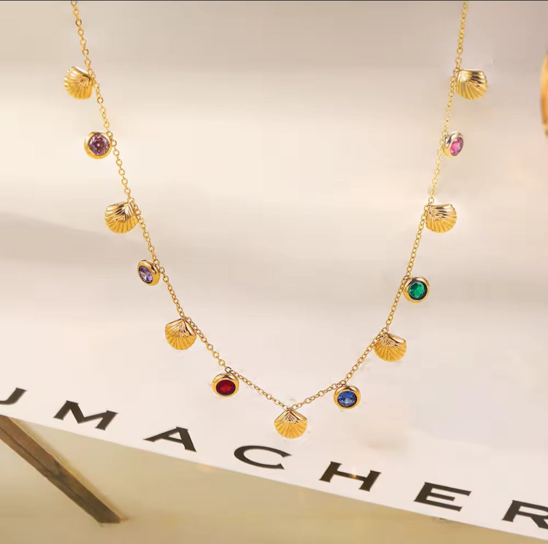 Charm Shell Necklace