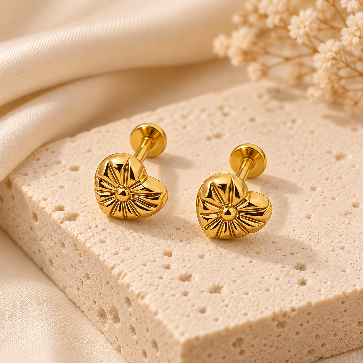 Piercing Heart Tops (Like Real Gold Design)