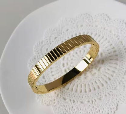 Lined Handcuff