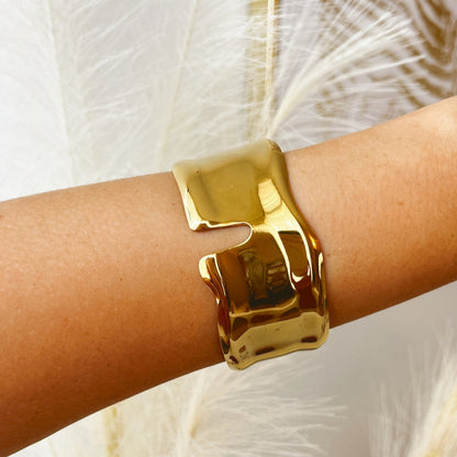 Fleur Ripple Handcuff