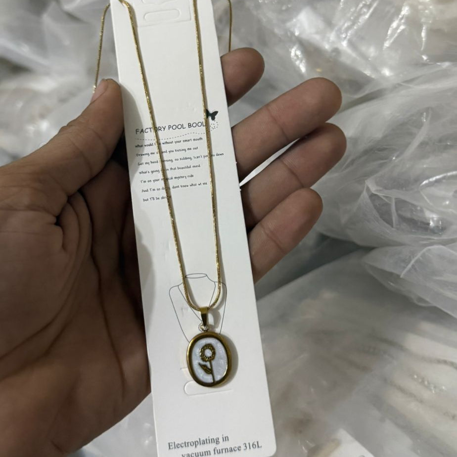 Rose Rope Chain Necklace