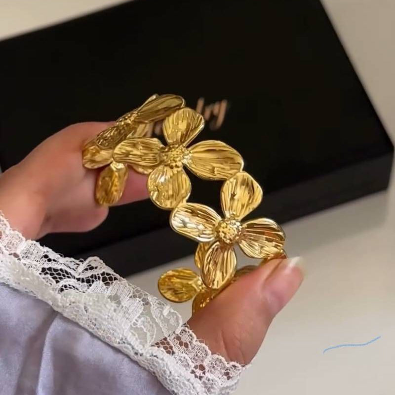 Floral Handcuff (Anti Tarnish)