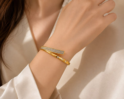 Victoria Handcuff